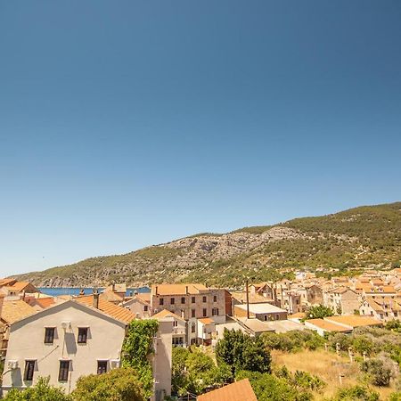 Apartments Mali Raj Komiža Εξωτερικό φωτογραφία