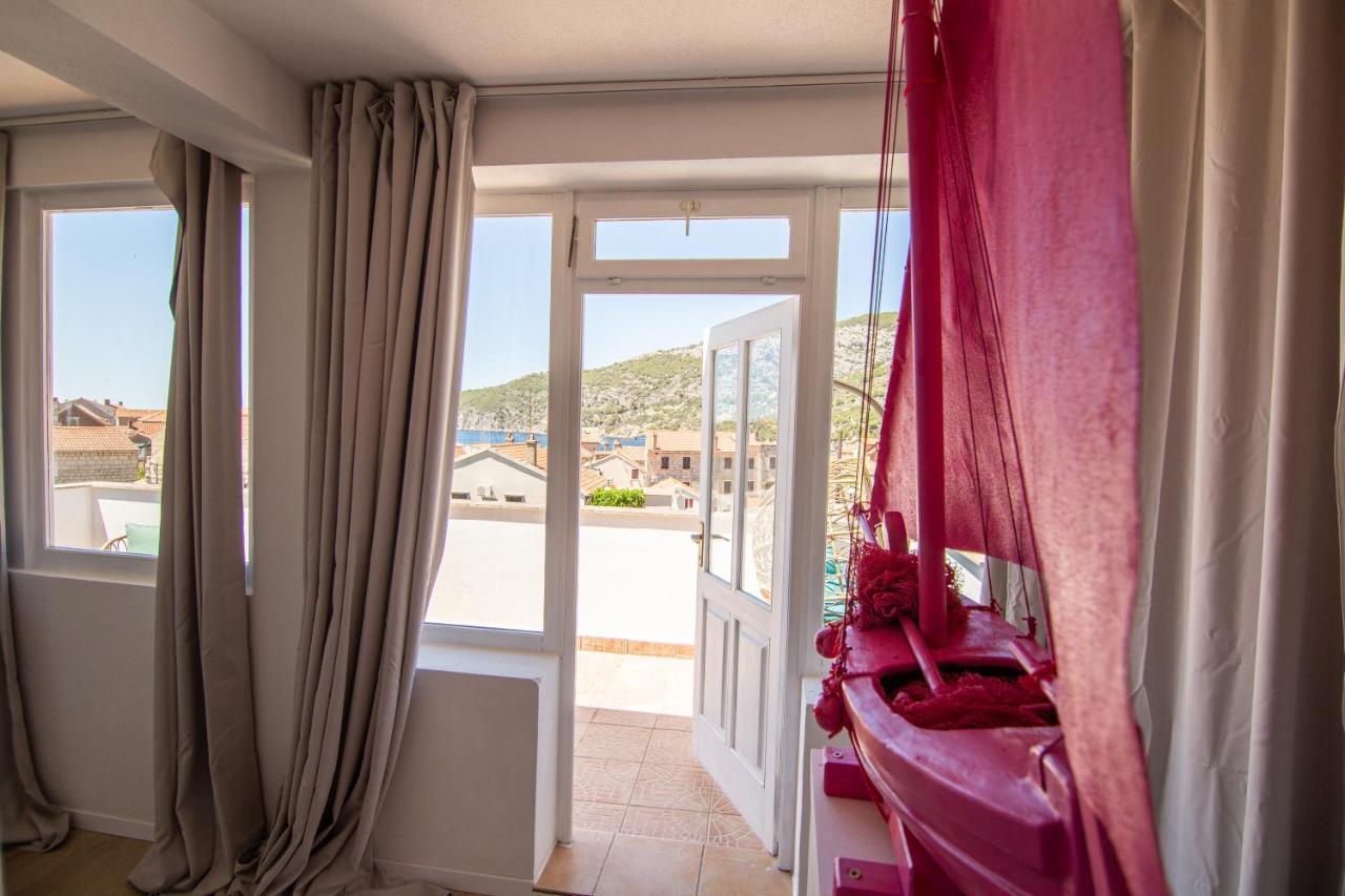 Apartments Mali Raj Komiža Εξωτερικό φωτογραφία
