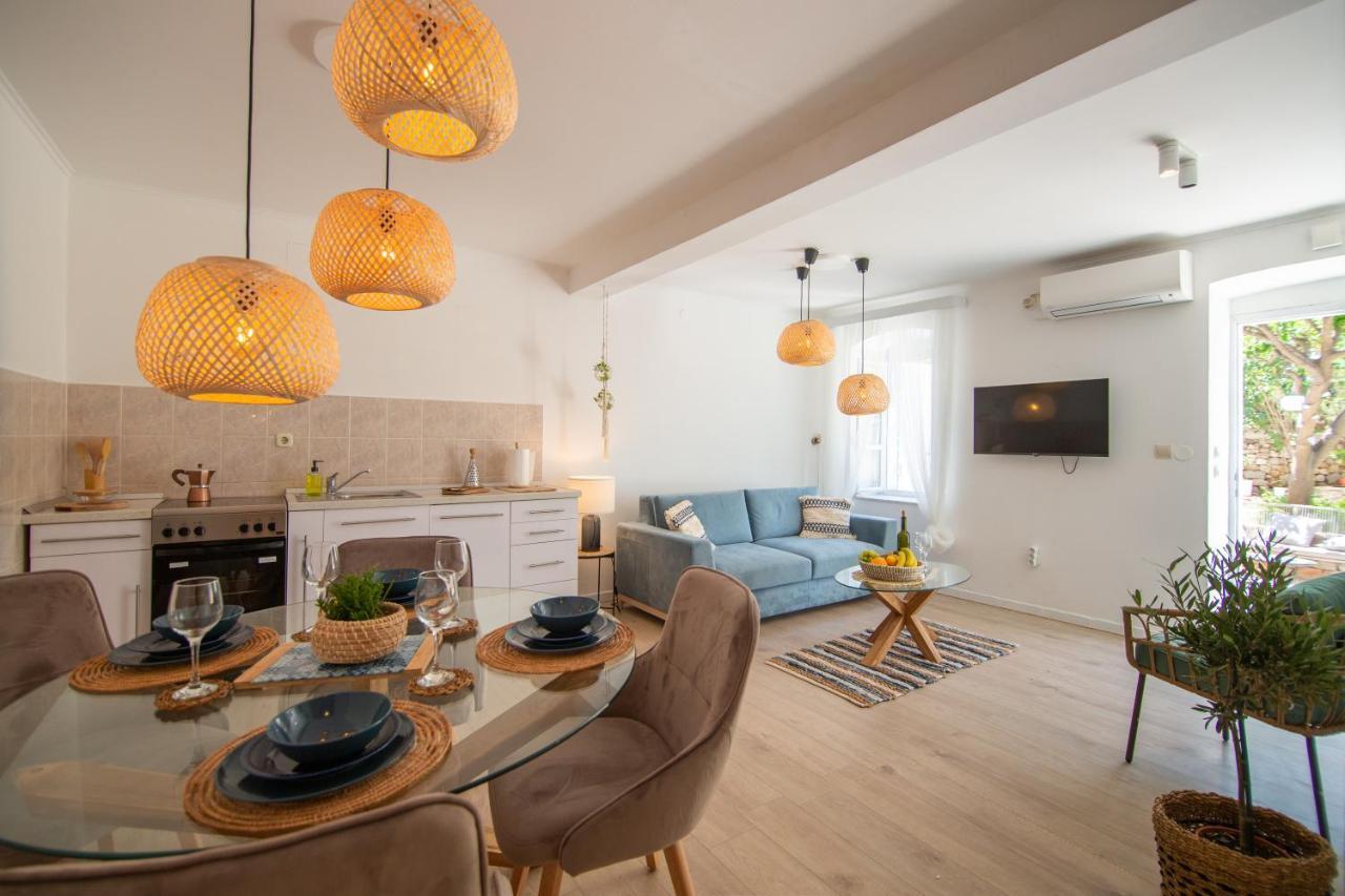 Apartments Mali Raj Komiža Εξωτερικό φωτογραφία